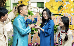 Một trường đại học ở TP.HCM thưởng Tết từ lao công đến Hiệu trưởng như nhau 10 năm liền