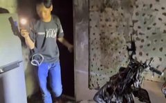 Giải cứu 4 người mắc kẹt trong căn nhà hai tầng bị cháy ở Đà Lạt