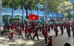 Học trò Quang Trung rộn ràng chào mừng 36 năm ngày thành lập trường