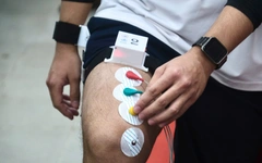 Sinh viên chế tạo hệ thống hỗ trợ người bị đột quỵ phục hồi, định giá 100 triệu đồng/sản phẩm