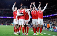 Đứng đầu Premier League vào Giáng sinh, cơ hội nào vô địch cho Arsenal?