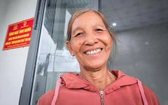 Một tháng 'thần tốc' dựng mái nhà ở những ngôi làng tan hoang, nụ cười của dân ấm lại