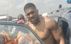 Anthony Joshua thoát chết sau vụ tai nạn nghiêm trọng ở Nigeria