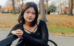 Danh tính cô bé chơi chứng khoán từ năm 13 tuổi