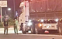 Nghi phạm sát hại nữ công nhân ở TP.HCM đã chết sau khi tông đuôi xe container