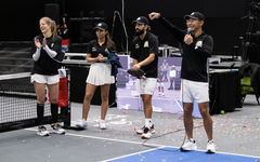 Vì sao 4 người này chơi pickleball liên tục 49 tiếng?