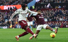 Vòng 15 Ngoại hạng Anh: Man City bám sát Arsenal, Liverpool tiếp tục gây thất vọng