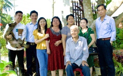 Chiếc ghế trống giữa mùa xuân