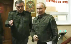 Video Tổng thống Putin mặc quân phục tới Kursk, chỉ đạo 'dọn sạch' quân Ukraine