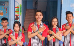 Cuối tuần, bạn trẻ khắp cả nước rủ nhau đi nhặt rác