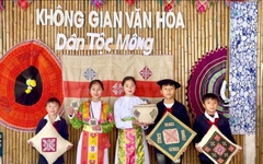 5 học sinh người Mông tại Hà Giang khởi nghiệp với vải lanh truyền thống