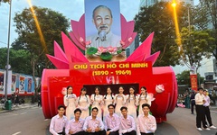 Sinh viên Trường đại học Tôn Đức Thắng tự hào tham gia lễ diễu binh, diễu hành 30-4