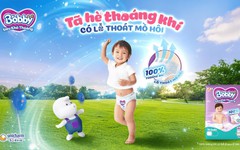 Tã hè thoáng khí có lỗ thoát mồ hôi giúp lưng bé luôn khô ráo