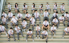 Kỷ yếu 2K7: Bộ ảnh đơn giản và tiết kiệm