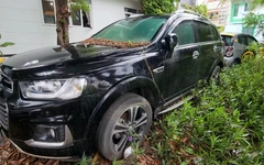 Xe 7 chỗ 'vô chủ' phơi mưa nắng gần 2 năm ở khu dân cư Nam Long, quận 7