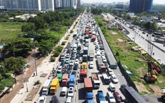 Tai nạn trên cao tốc TP.HCM - Long Thành - Dầu Giây, ùn tắc kéo dài 8km