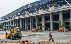 Nhà ga T3 Tân Sơn Nhất bị dột sau mưa lớn: Bộ Xây dựng yêu cầu xử lý dứt điểm