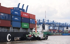 62% tỉnh thành có biển, thúc đẩy phát triển kinh tế theo trục Đông - Tây