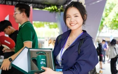 Khán giả ‘Đấu trí với NoTi', nhận quà hấp dẫn tại Ngày không tiền mặt