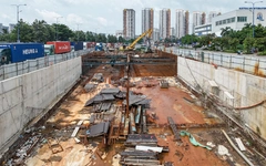 Toàn cảnh công trường vắng vẻ, tiến độ ì ạch tại nút giao An Phú, dù 6 tháng nữa phải về đích