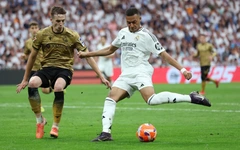 Mbappe nhập viện vì viêm dạ dày