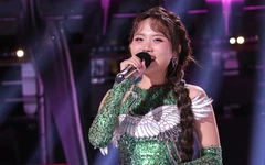 Concert có G-Dragon không thoát nạn mưa to; Phương Mỹ Chi biến mất tại Sing! Asia 2025