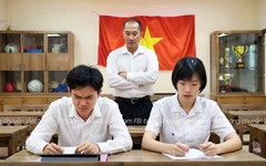 Tổng hợp hình ảnh hài hước trong ngày đầu thi tốt nghiệp THPT 2025