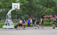 Giới trẻ TP.HCM thích thú thể dục công viên