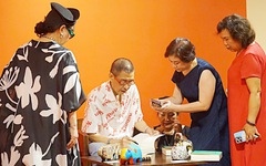 Lê Thiết Cương và lối phê bình tranh không 'vẩy nước hoa'