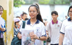 Thi vào lớp 10 ở TP.HCM: Thí sinh khen đề văn hay, gần gũi và vừa sức với đa số