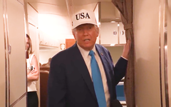 Trên Không lực Một, ông Trump nói không muốn bình luận việc dùng thuốc hoặc ma túy của ông Musk