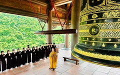 Tiếng chuông cầu quốc thái dân an đã ngân vang khắp các chùa trên cả nước