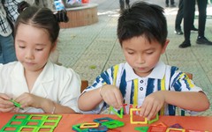 Thiếu nhi phường Tân Hưng, TP.HCM vui hè tưng bừng với hoạt động STEM, tiếng Anh