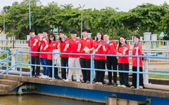 Chiến sĩ Hoa phượng đỏ tham quan nhà máy, tìm hiểu lịch sử ngành nước