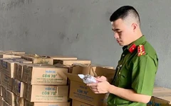 Phá đường dây sản xuất, buôn bán cồn y tế giả quy mô lớn