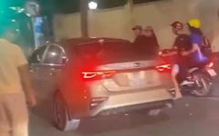 Xác minh ô tô tông xe máy rồi bỏ chạy, tiếp tục gây tai nạn ở Hà Nội