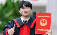 Thủ khoa Gia Lai lập 'cú đúp' điểm 10 toán - vật lý