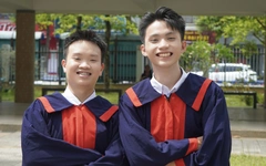 Đôi bạn thân Trường THPT Phan Châu Trinh ghi danh bảng vàng thủ khoa tốt nghiệp TP Đà Nẵng