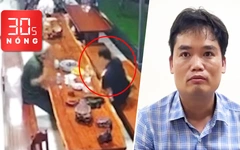 Bản tin 30s Nóng: Bị bắn chết khi ngồi nhậu trước nhà; Tài xế say xỉn tông xe liên hoàn chết người