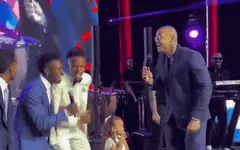 Dàn sao Real Madrid đọc rap ‘quẩy tung’ đám cưới Militao