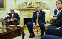 Bất ngờ với Phòng Bầu dục mạ vàng xa hoa thời ông Trump