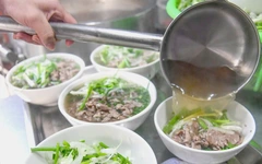 Cùng Tuổi Trẻ tiếp tục đi tìm người nấu phở ngon