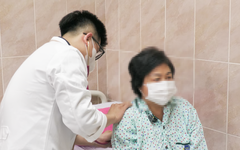 Người phụ nữ bị suy thận mạn vì dùng thuốc giảm đau, kháng viêm suốt 24 năm