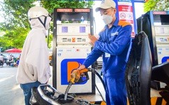 Giá xăng tiếp tục giảm, dầu tăng nhẹ từ 15 giờ chiều nay