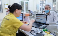 Tháng 8, người nhận lương hưu, trợ cấp bảo hiểm bằng tiền mặt sẽ được mở tài khoản ngân hàng