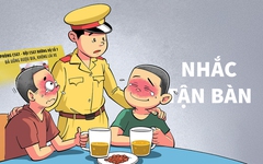 Cảnh sát vào tận bàn nhậu khuyên 'đã uống rượu bia thì không lái xe'
