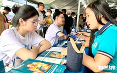 Đại học Kinh tế TP.HCM hướng dẫn quy đổi điểm trúng tuyển giữa các phương thức