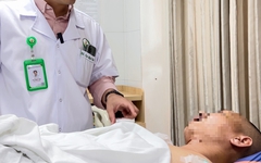 Cứu sống bệnh nhân lòi ruột, vỡ gan, đa chấn thương sau tai nạn giao thông nghiêm trọng