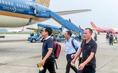 Hàng không Việt Nam 'bung lụa'