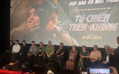 'Nhân chứng' nói gì về Tử chiến trên không?